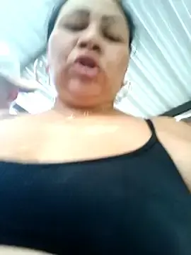 Dirty_CandyのStripchatで人気のアダルト配信