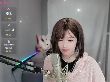 Tw_SexynnのStripchatでライブポルノ配信