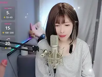 Tw_SexynnのStripchatでアダルトビデオチャット