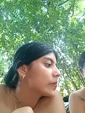 Baby_NielsのStripchatでセックスカメラ