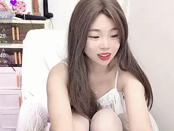 9aunatiisのStripchatで無料ライブポルノ