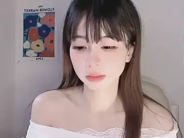 -HottieのStripchatで無料ライブポルノ