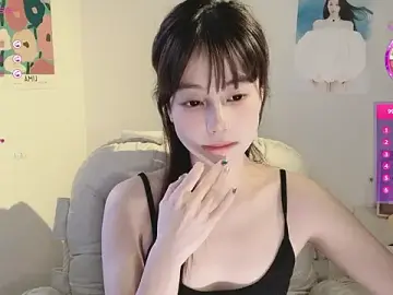 -HottieのStripchatでライブセックス映像