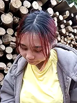 EllyBaby20のStripchatでライブポルノ配信