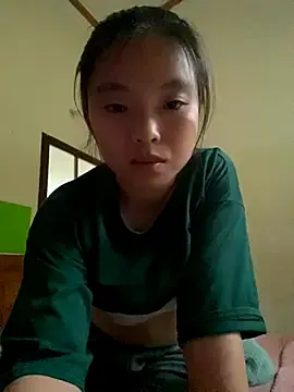 vilunaのStripchatでライブポルノ配信