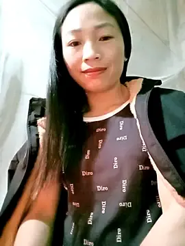 lucybaby00のStripchatで高画質ウェブカメラ