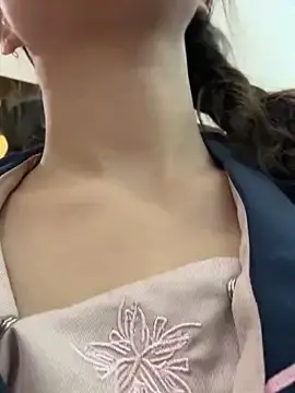 Adora188のStripchatでライブチャット