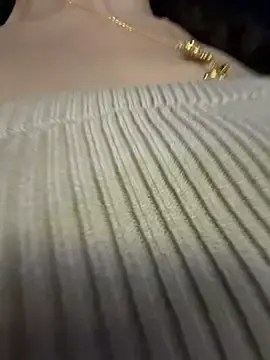 Adora188のStripchatで人気のアダルト配信