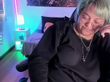 lucky-leahのStripchatでセックスカメラ