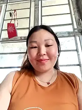 phunphunのStripchatで高画質ウェブカメラ