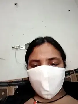 HotAishaaのStripchatでセックスカメラ