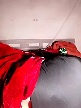 BigAssmomxのStripchatでアダルトカメラ配信