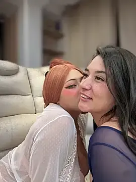 seraphine23のStripchatで無料ポルノカメラ