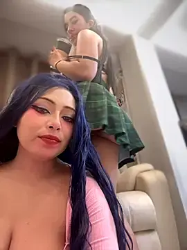 seraphine23のStripchatでセックスチャット