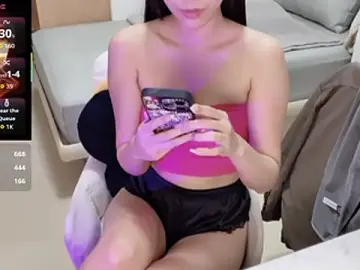 sexyy8818のStripchatでアダルトビデオチャット