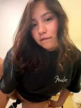 NamiNaeのStripchatでプライベートチャット