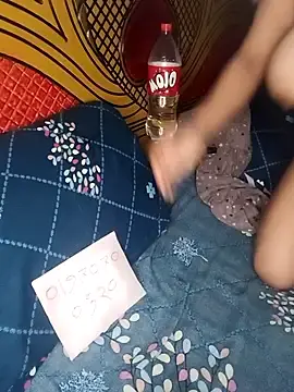 Baby_DollllのStripchatでヌードカメラ