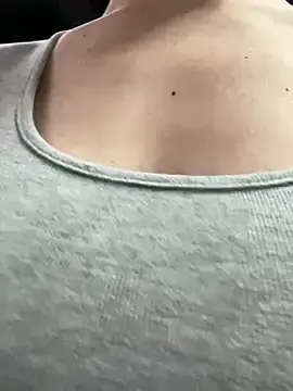 DDREBAのStripchatでアダルトビデオチャット