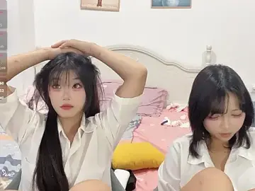 DD-NNのStripchatでライブチャット