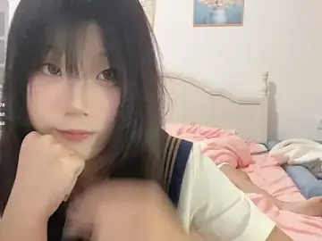 DD-NNのStripchatでアダルトカメラ配信
