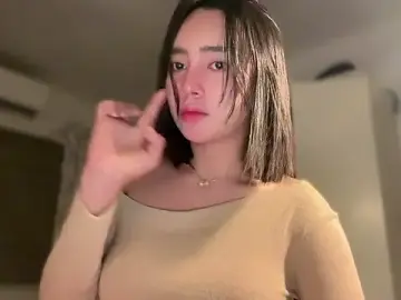 GenesisCastillanoのStripchatでアダルトカメラ配信