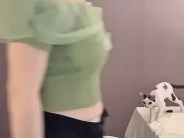 -XunMengLong-のStripchatで人気のアダルト配信