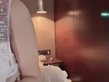 -XunMengLong-のStripchatでライブポルノ配信