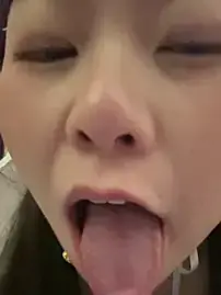 xixi5288のStripchatで無料ポルノカメラ