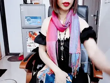 Miu-LeのStripchatでライブポルノ配信