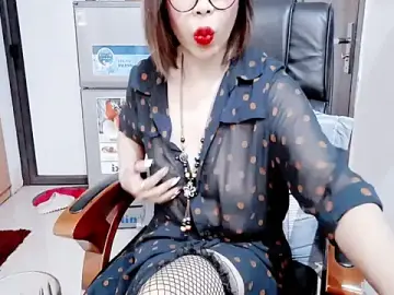 Miu-LeのStripchatでプライベートチャット