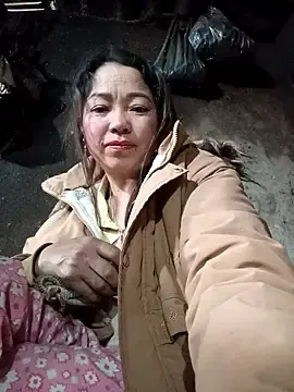 _Helala_のStripchatで人気のアダルト配信