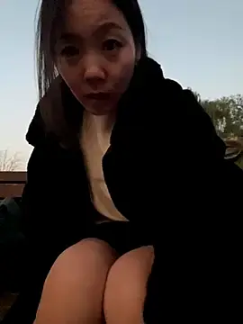 xinmengAZのStripchatで今すぐ視聴可能なセックスカム