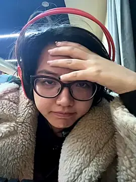 99EE-yyのStripchatでヌードカメラ