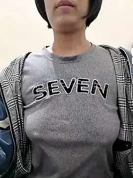 love_sexy090のStripchatで人気のアダルト配信