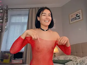 Lova_RaneのStripchatで高画質ウェブカメラ