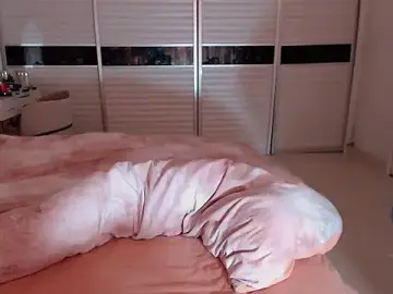 Miu1_girlのStripchatでアダルトビデオチャット