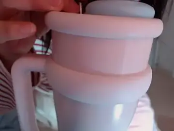 Miu1_girlのStripchatでアダルトビデオチャット