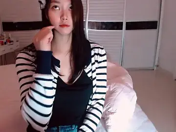 Miu1_girlのStripchatで人気のアダルト配信