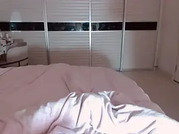 Miu1_girlのStripchatでアダルトカメラ配信