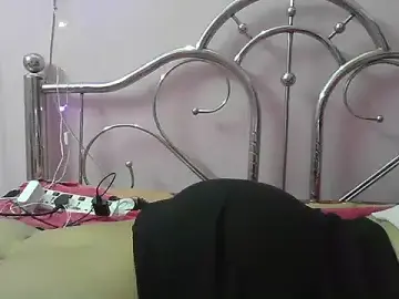 cute_lailaaのStripchatでライブセックス映像