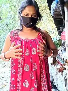 Hotty-rosniのStripchatで無料ポルノカメラ