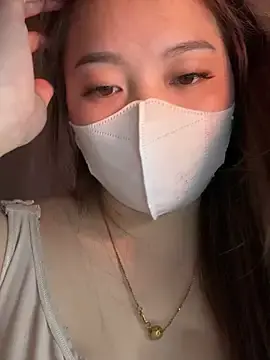 helo-kittyのStripchatでライブチャット