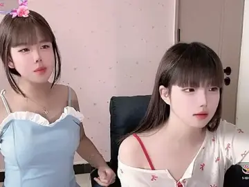 TT-XXTTのStripchatでライブチャット