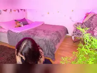 ShadowStrikeのXlovecamで人気のアダルト配信