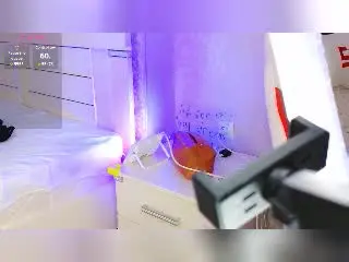 DianaxMoonのXlovecamで高画質ウェブカメラ