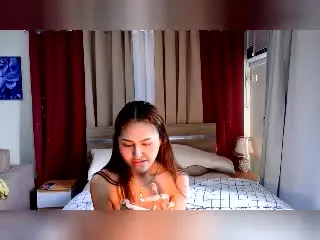 TheaLuxのXlovecamでヌードカメラ