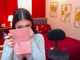 CarieEmilyGadotのXlovecamでセックスチャット