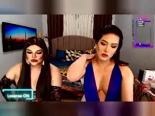 InsatiableQueensXのXlovecamで最高のライブ配信