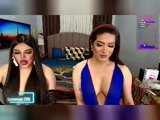 InsatiableQueensXのXlovecamでセックスカメラ