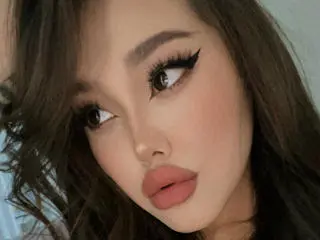 CrystalCharmのXlovecamで今すぐ視聴可能なセックスカム